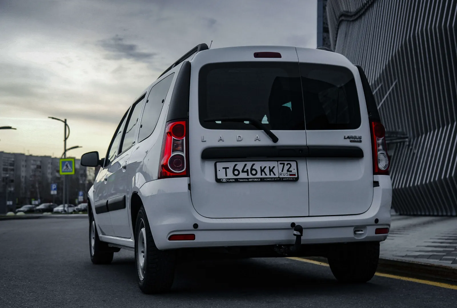 LADA (ВАЗ) Largus Легковые | Аренда автомобилей tmnrent.ru | А-Я AUTO Тюмень