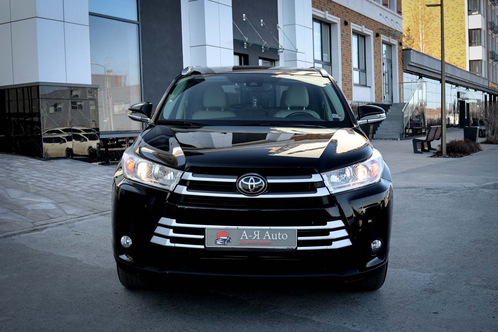 Toyota Highlander — фото 11