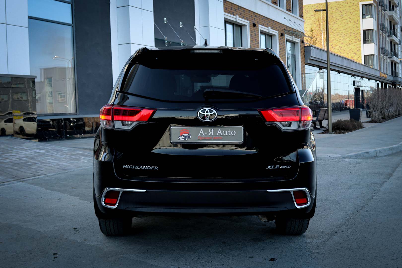 Toyota Highlander — фото 13