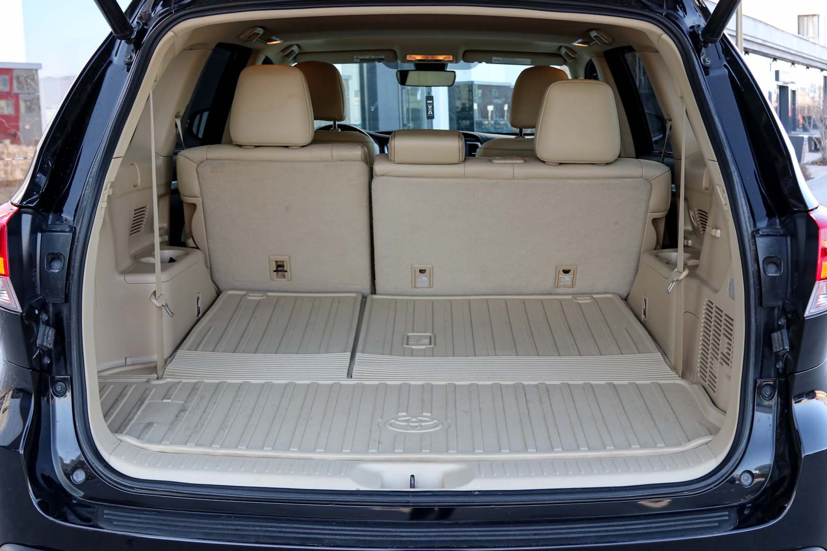 Toyota Highlander — фото 6