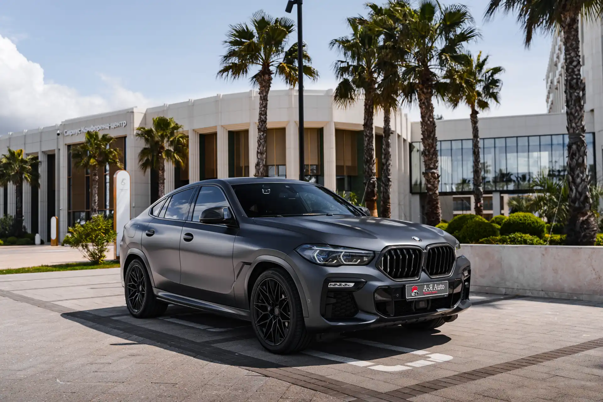 BMW X6 d — фото 8