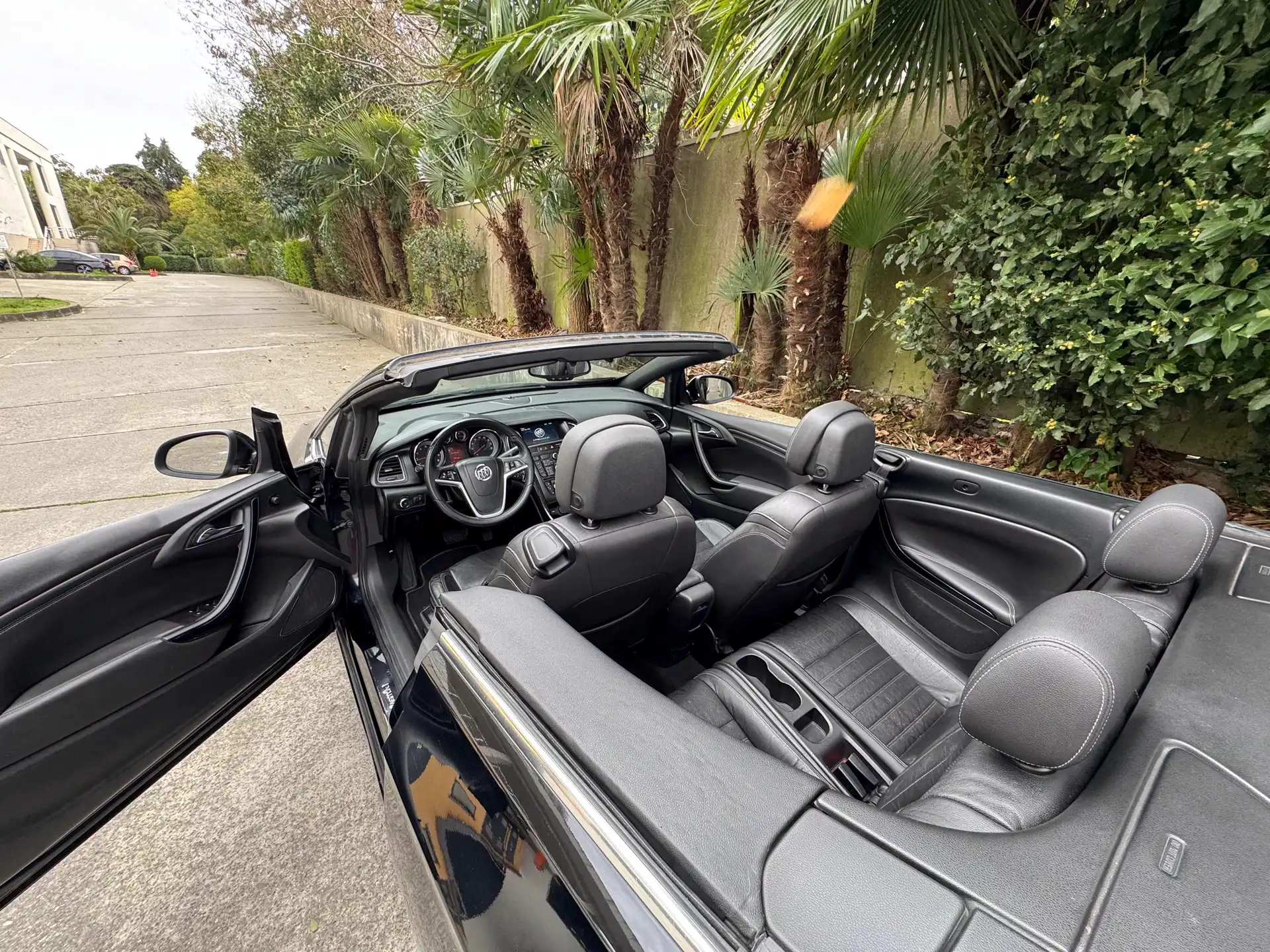 Buick Cascada — фото 10