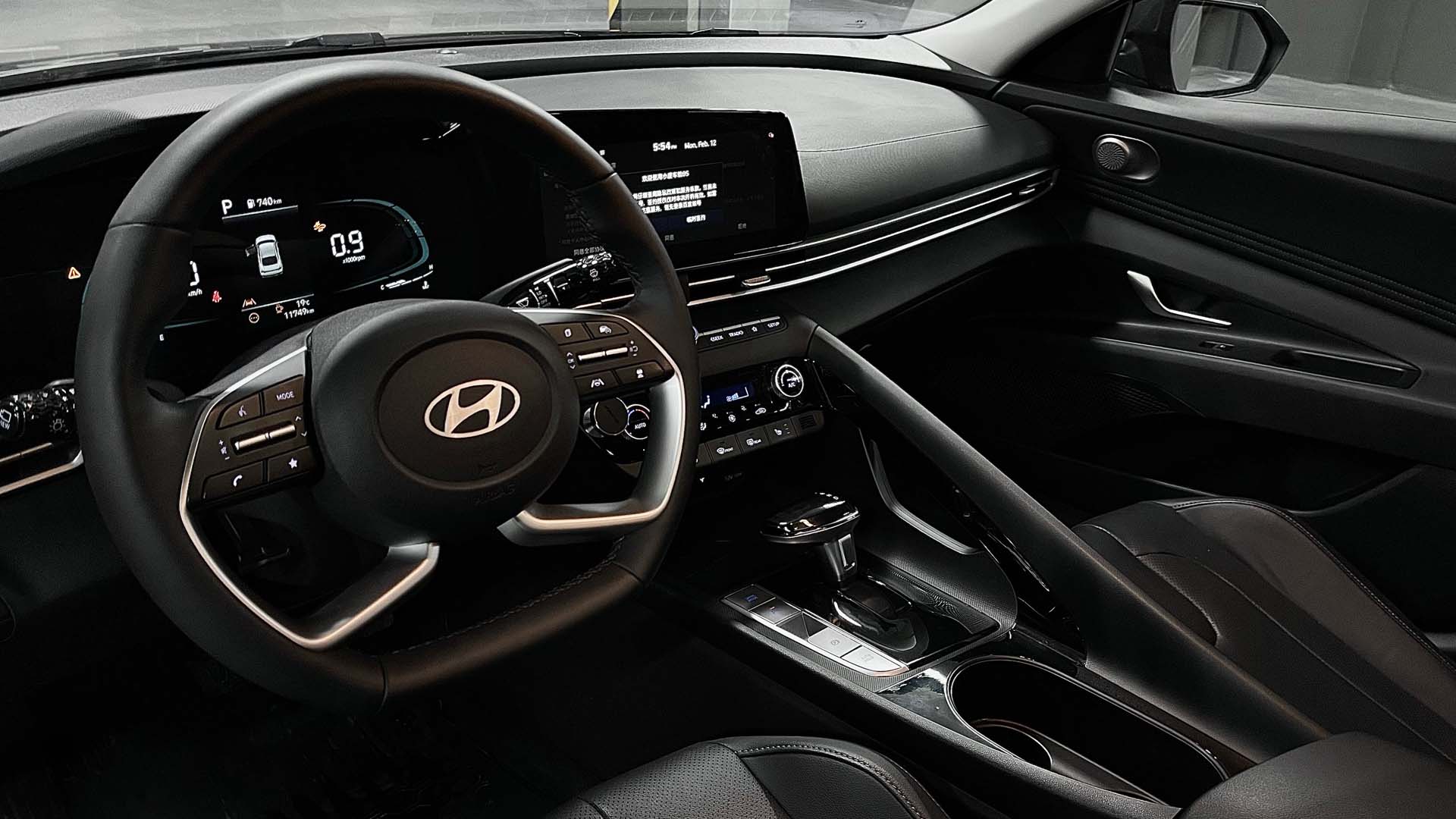 Hyundai Elantra — фото 4