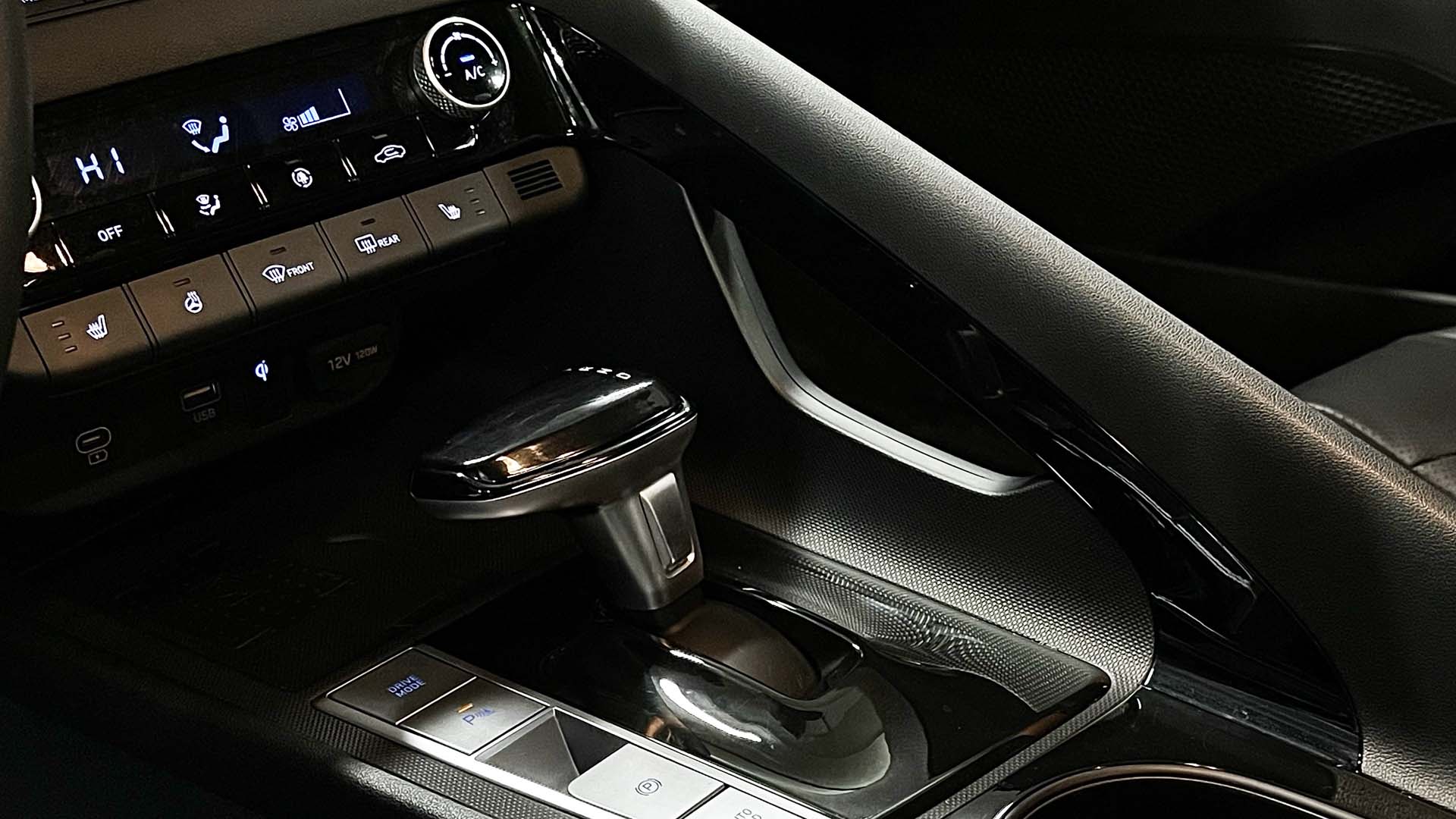 Hyundai Elantra — фото 8