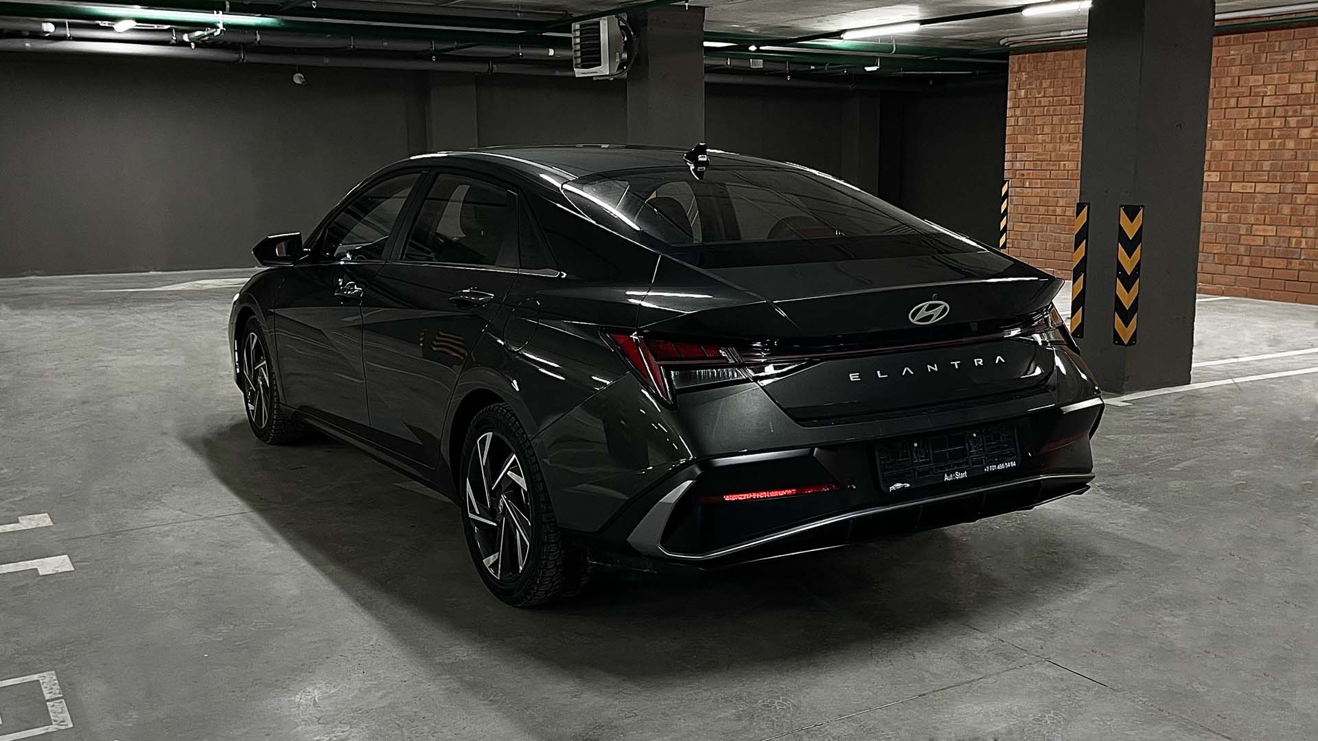 Hyundai Elantra — фото 9