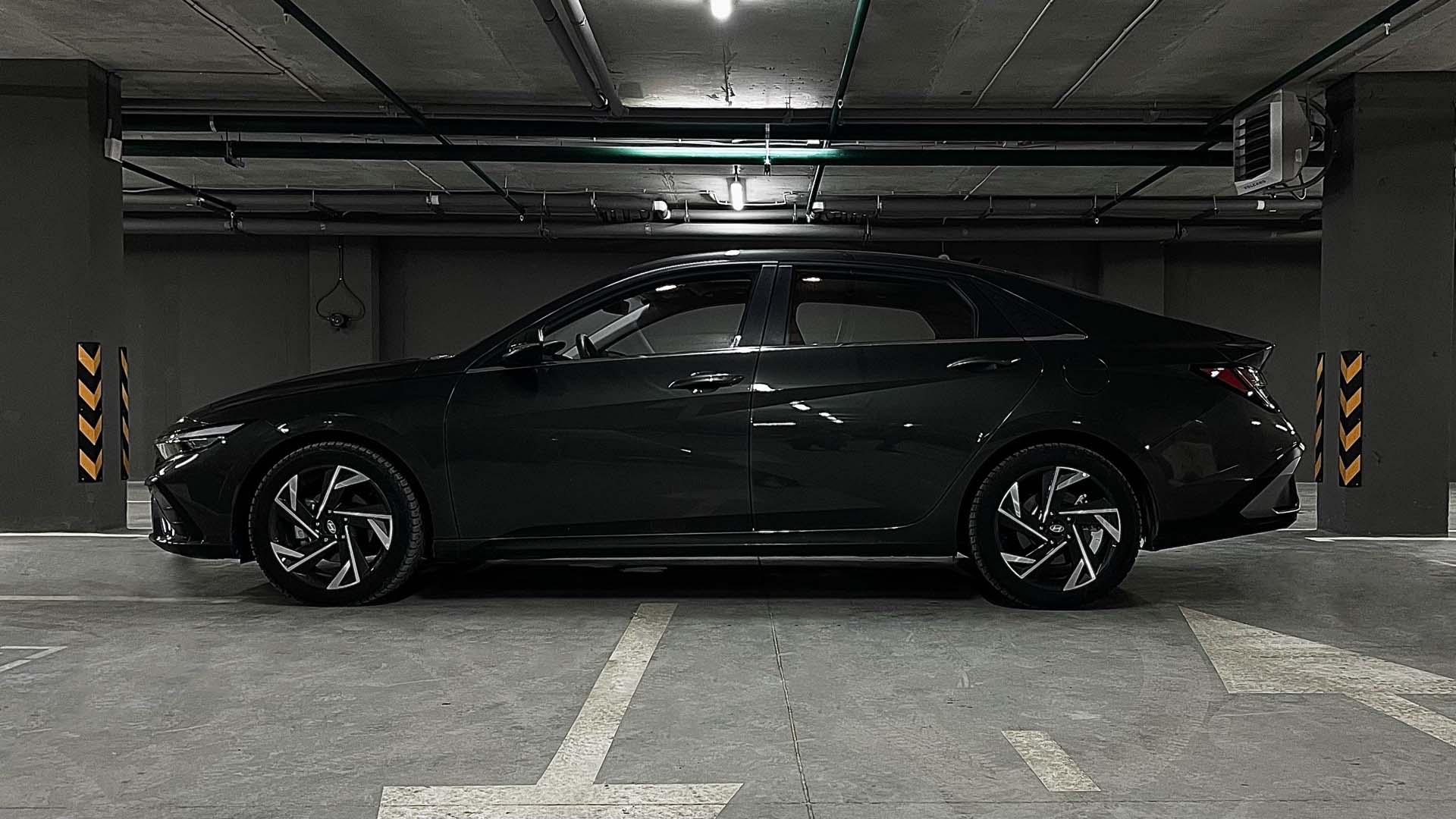 Hyundai Elantra — фото 15