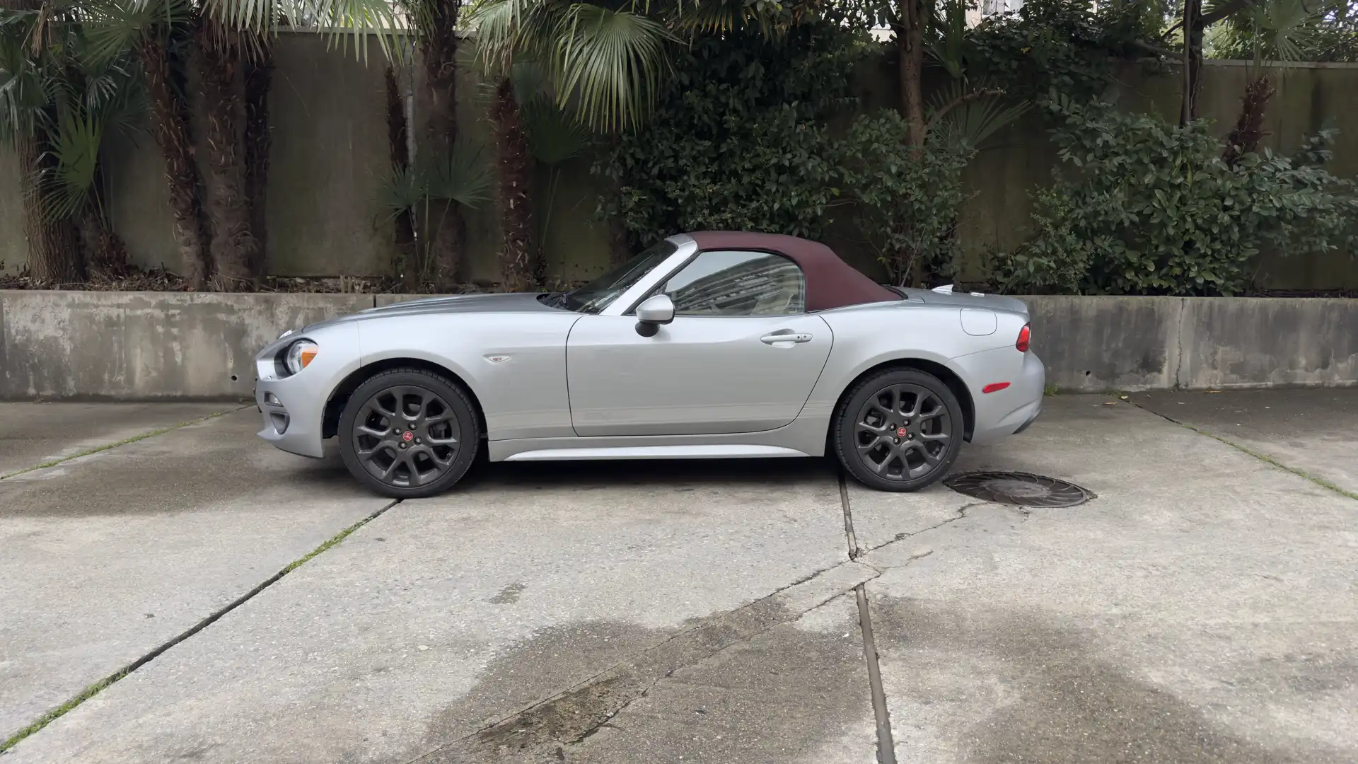 Fiat 124 Spider — аренда в Сочи, фото 1